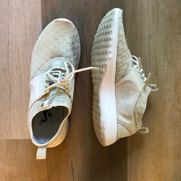 Nike Women’s Juvenate Running Shoe size 8 - Picture 5 of 5